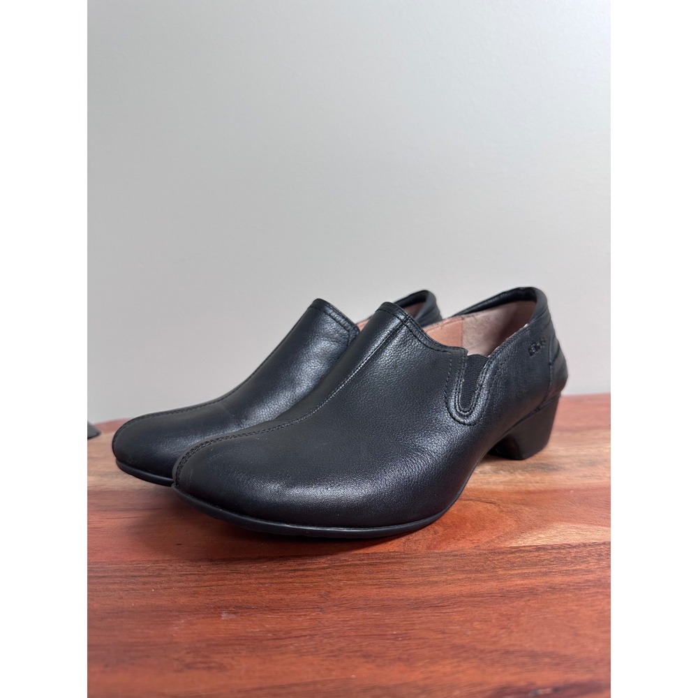 Taos Leather Slip On Loafers Womens 38 Black Comfort Professional Casual
